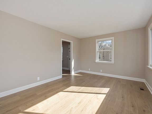 5th image of 3011 Ironwood Dr