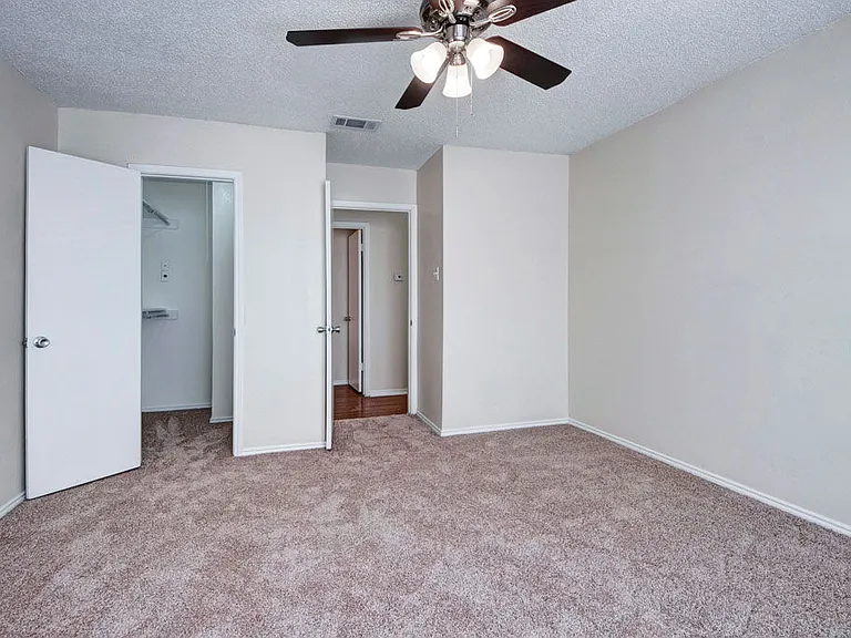 Quail Crossing Apartments — Photo 11