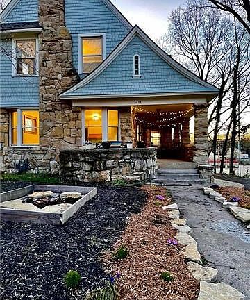 2nd image of 3411 Harrison St