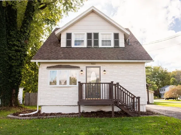 904 W 1st St S, Fulton, NY 13069