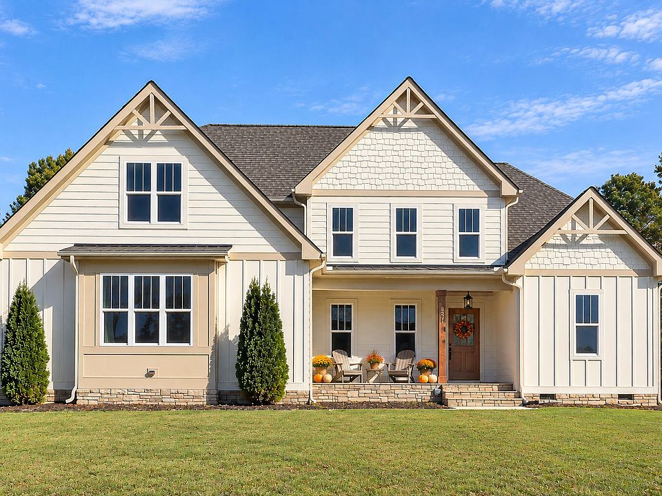 1st image of 224 Lambert Ln