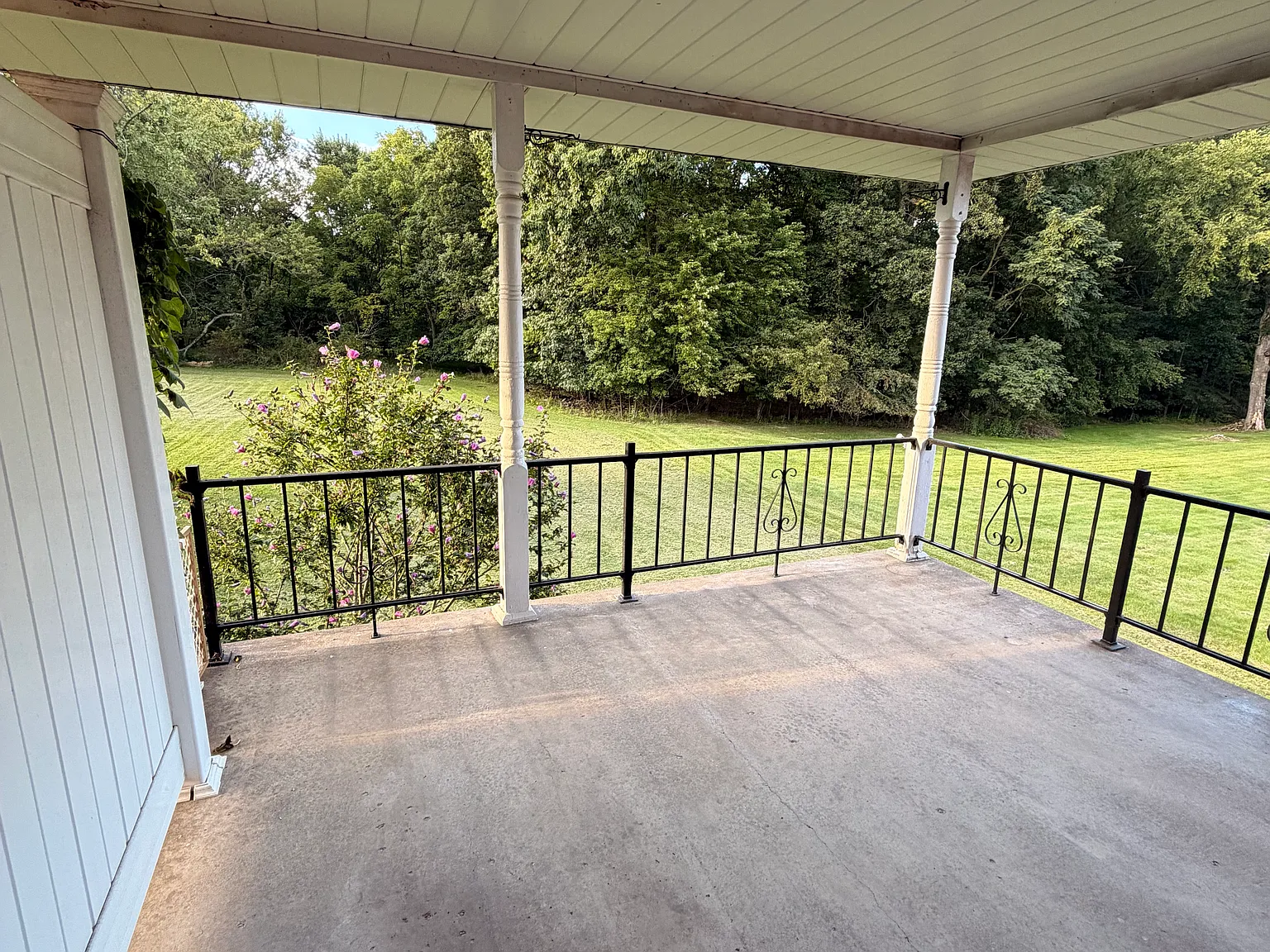 2 bed, 1.5 bath, $1,600 — Photo 4