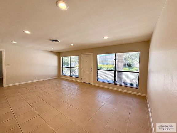 3rd image of 1802 Bobby Jones Dr