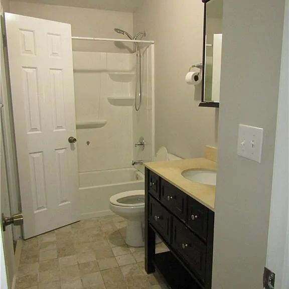 17 Colonial Way — Photo 17