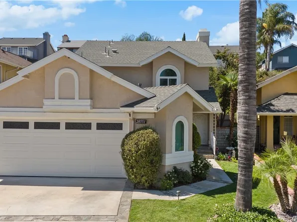 28551 Avocado Pl, Santa Clarita, CA 91390