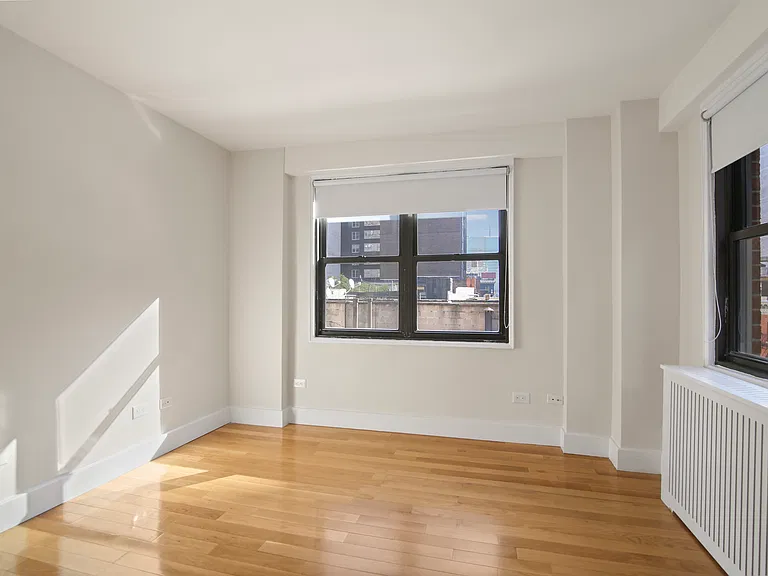 141 E 33rd St #7B — Photo 10