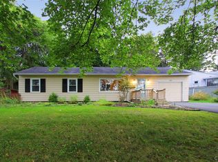 200 Locksley Rd, Syracuse, NY 13224