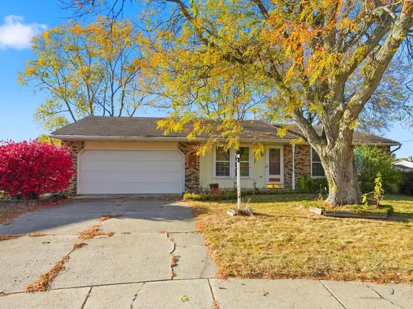 8507 Sandstone Ct, New Haven, IN 46774