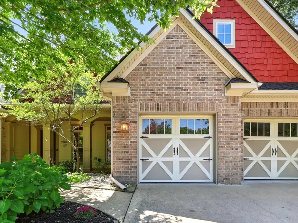 2905 Woodsgate Dr, Little Rock, AR 72211