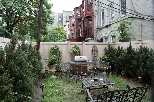 Rented by Gosen Properties | media 36