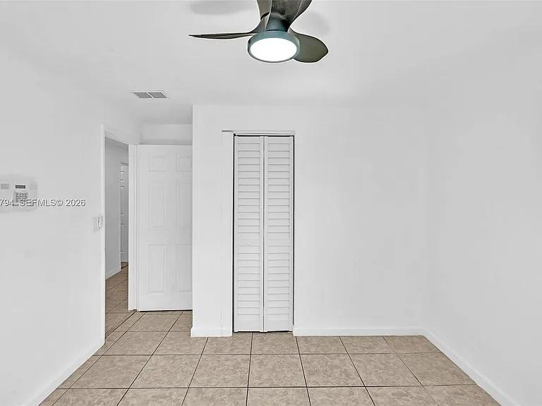 4156 SW 49th Ct — Photo 3