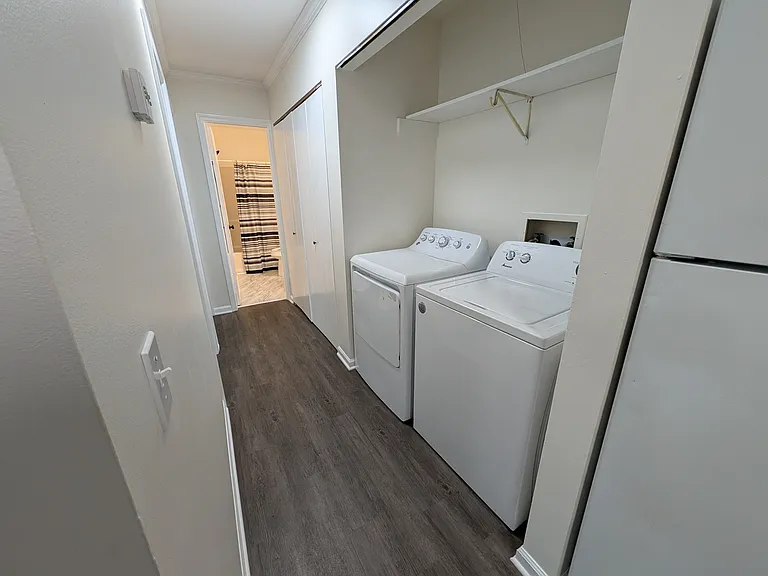 209 N Maxwell St #1 — Photo 10