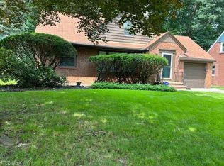1668 Crest Rd, Cleveland Heights, OH 44121