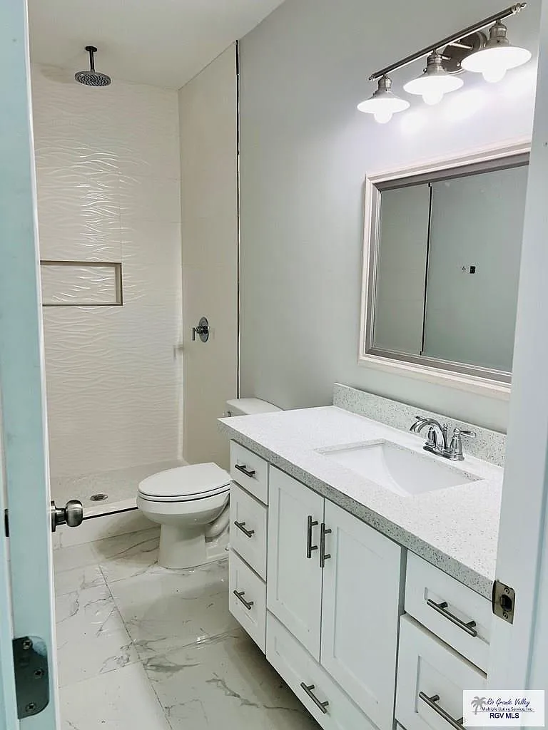 3 bed, 2.5 bath, 1250 sqft, $1,900 — Photo 3
