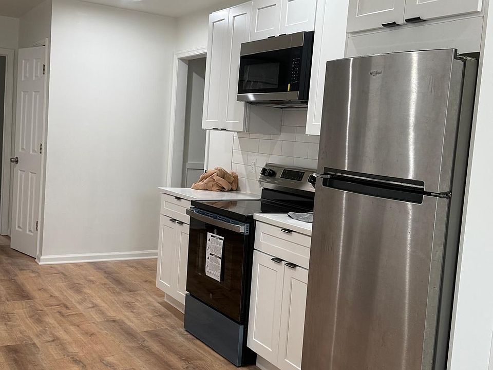 1st image of 68 W Rockland St #1