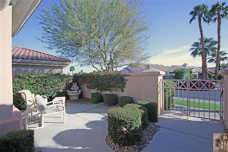 2 bed, 1836 sqft, $2,900 — Photo 4