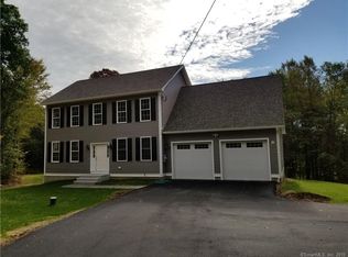 6 Stoddards Vw, Gales Ferry, CT 06335