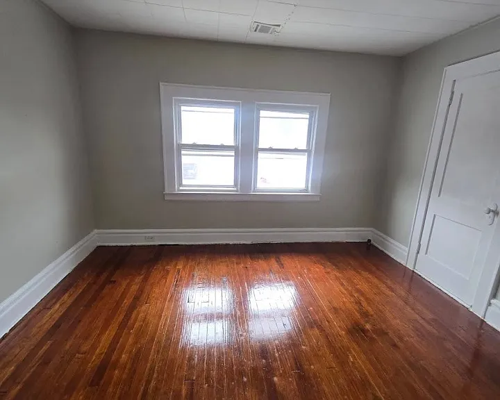 963 Grove St #3L — Photo 6