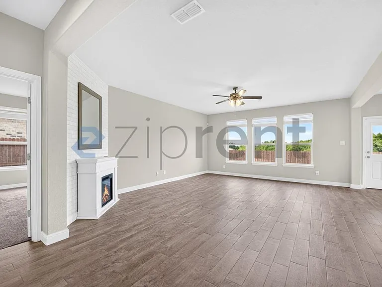 2325 Emerald Springs Dr — Photo 5