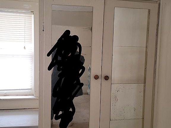 4th image of 1218 Union Ave