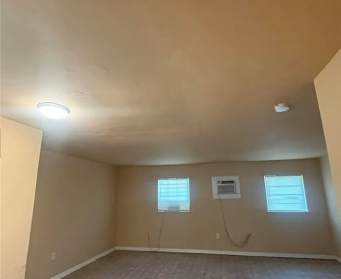 227 Maria St — Photo 5