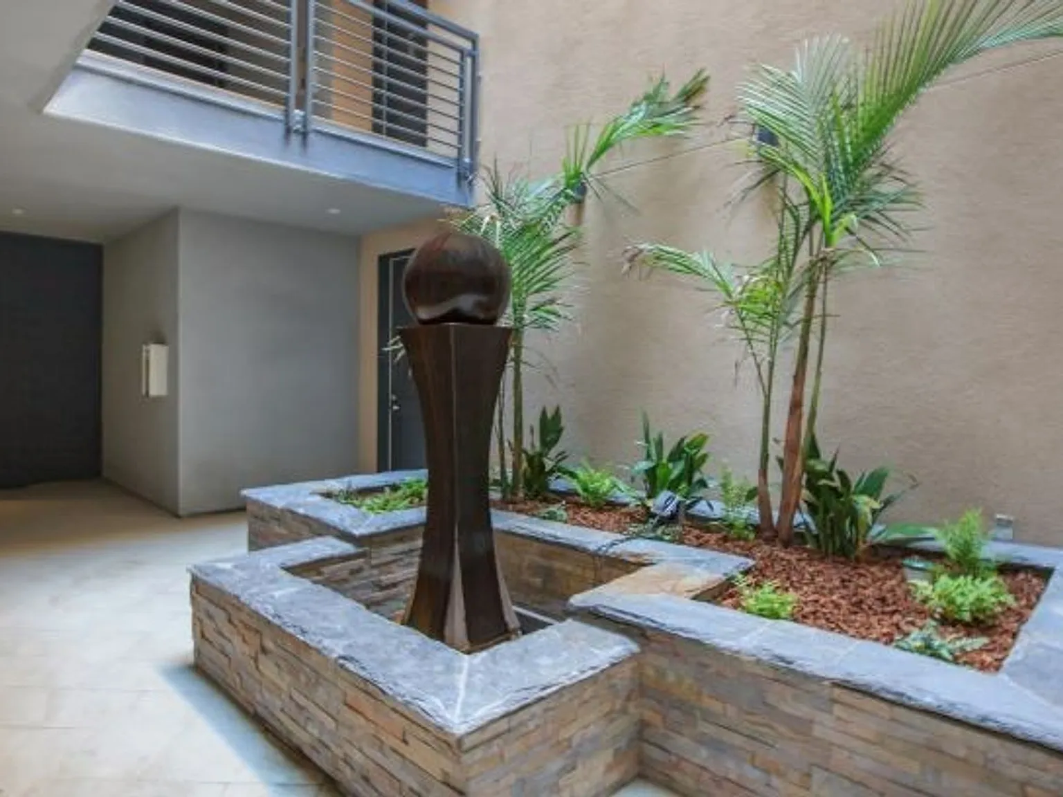 Serenity NoHo — Photo 2