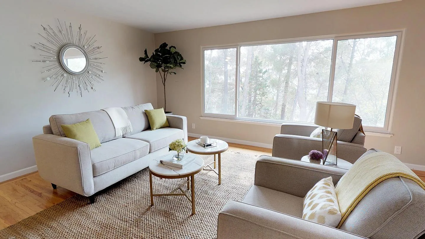 Private Room in Hills Above San Mateo - 1432 Bel Aire Rd — Photo 2