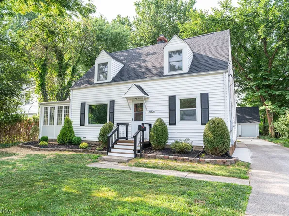 38306 Roselawn Ave, Willoughby, OH 44094
