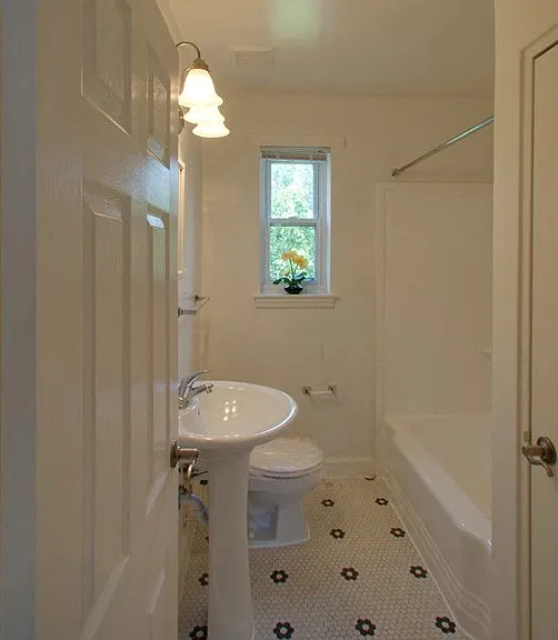 Portside Apartments — Photo 2