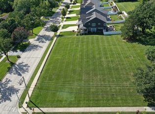 1300 35th St, Downers Grove, IL 60515