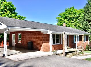 6591 Camelot Rd, Radford, VA 24141