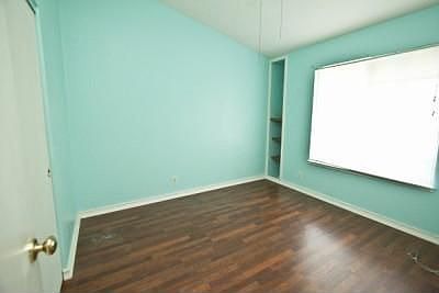 4th image of 12090 Hildreth Ct