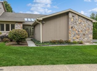 40 Maple Run, Basking Ridge, NJ 07920