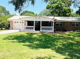 111 Bayshore Ct NE, Fort Walton Beach, FL 32548