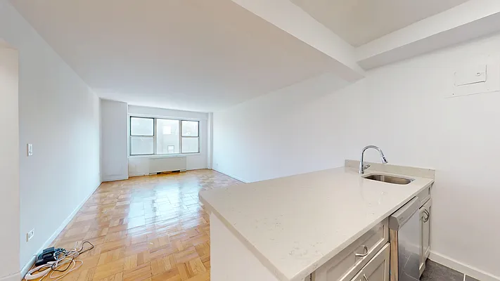 Rented by Bond New York | media 5