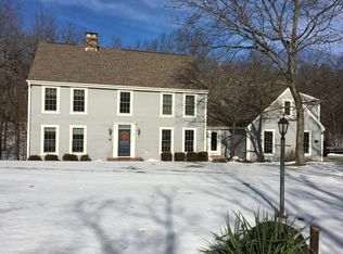 21640 W Tolbert Dr, New Berlin, WI 53146