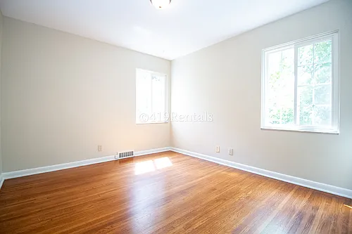 2424 Lambert Dr — Photo 9