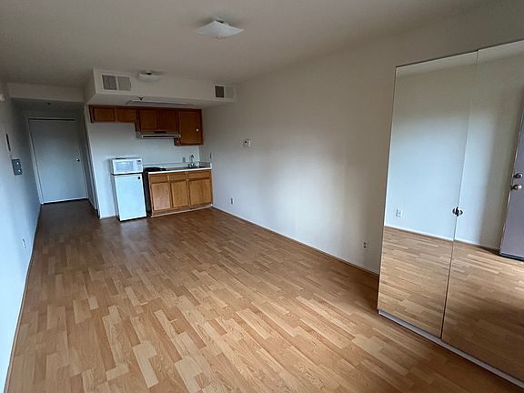 5th image of 1241 Viola Ave APT M