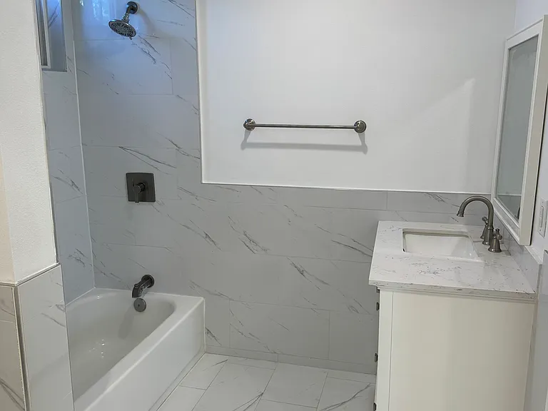 8672 Rathburn Ave — Photo 6