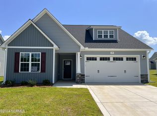 127 Watercress Ln, Raeford, NC 28376