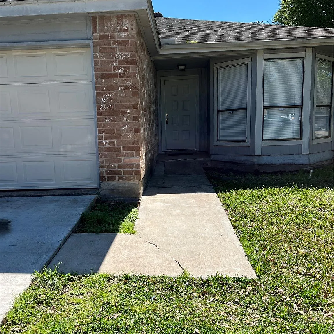 3 bed, 2.0 bath, 1720 sqft, $1,700 — Photo 2