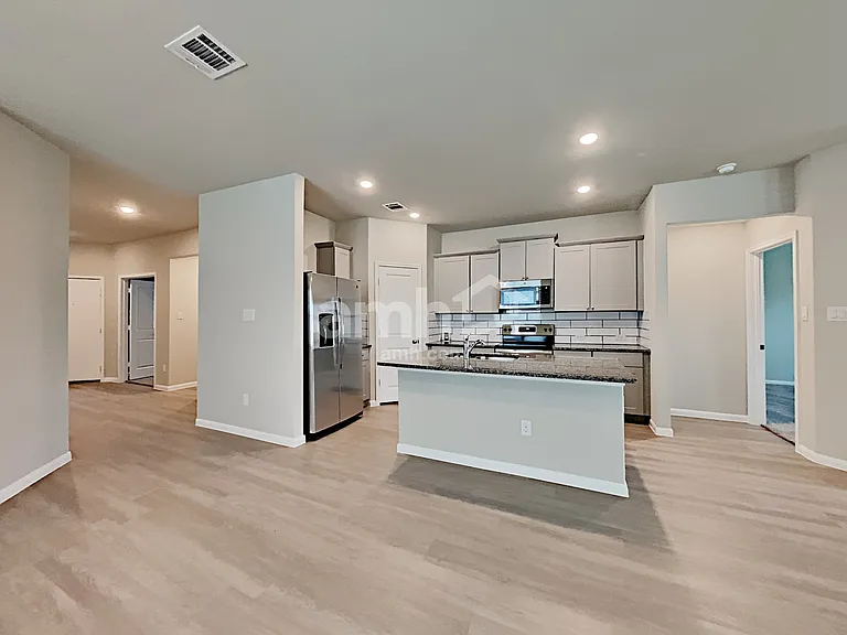 2709 Iberia Ct — Photo 5