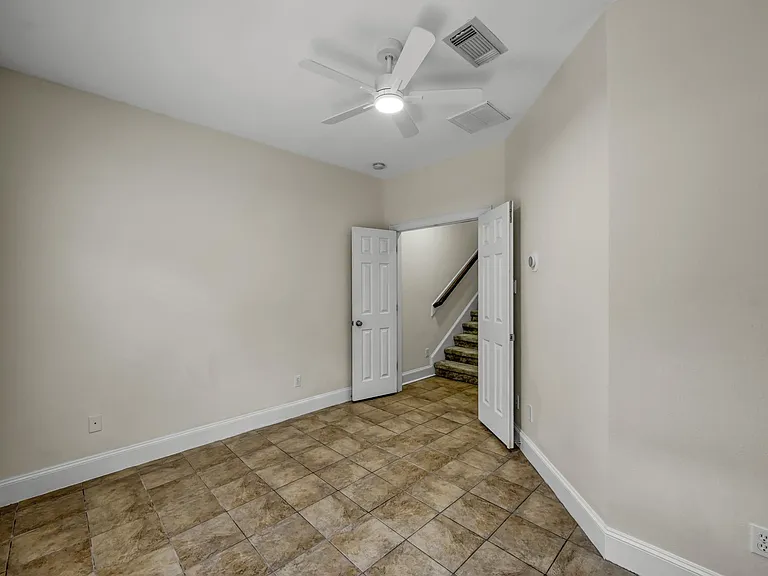 1701 Summer St — Photo 29