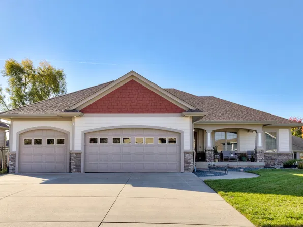 510 Stonegate Ct SW, Altoona, IA 50009