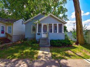 40 E Hayes Ave, Hazel Park, MI 48030