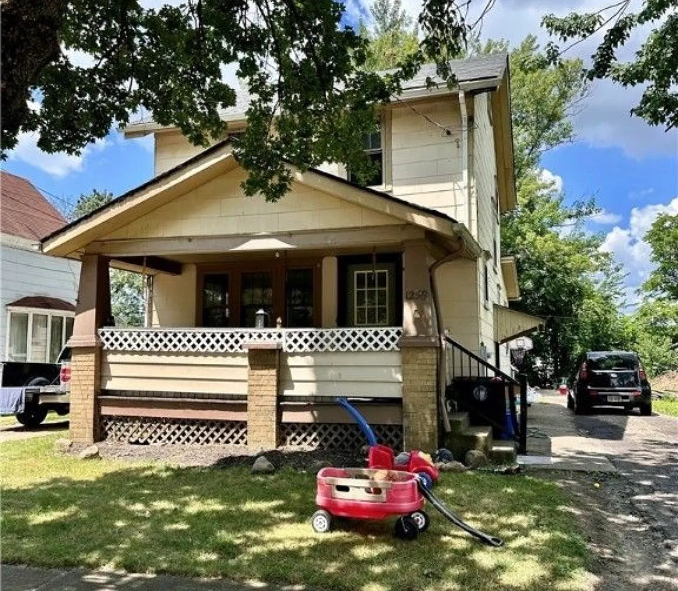 3 bed, 1208 sqft, $1,400 — Photo 1