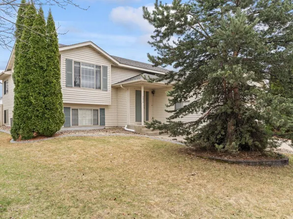 5978 47th Ave NW, Rochester, MN 55901