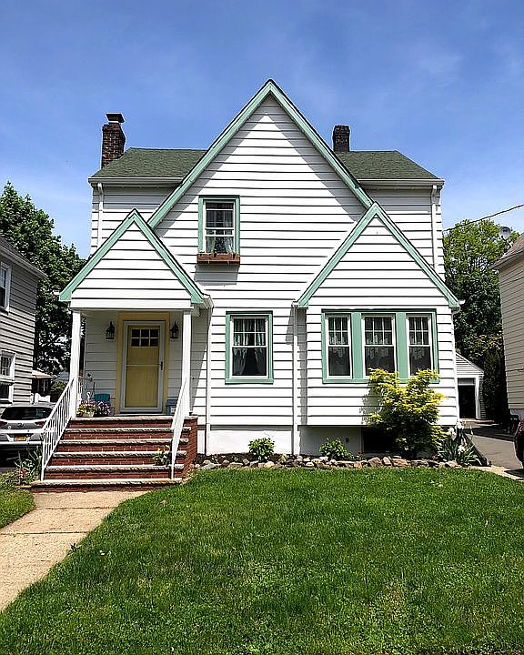 1st image of 161 Crowell Ave