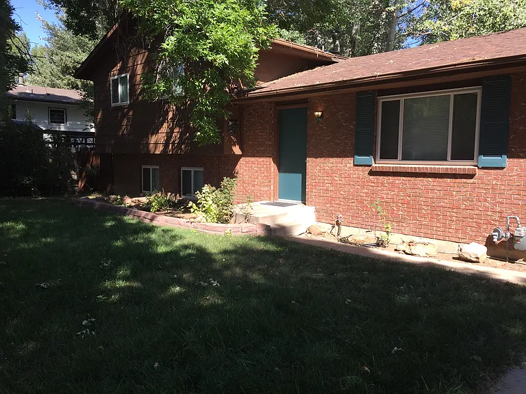 3004 Southmoor Ct — Photo 2