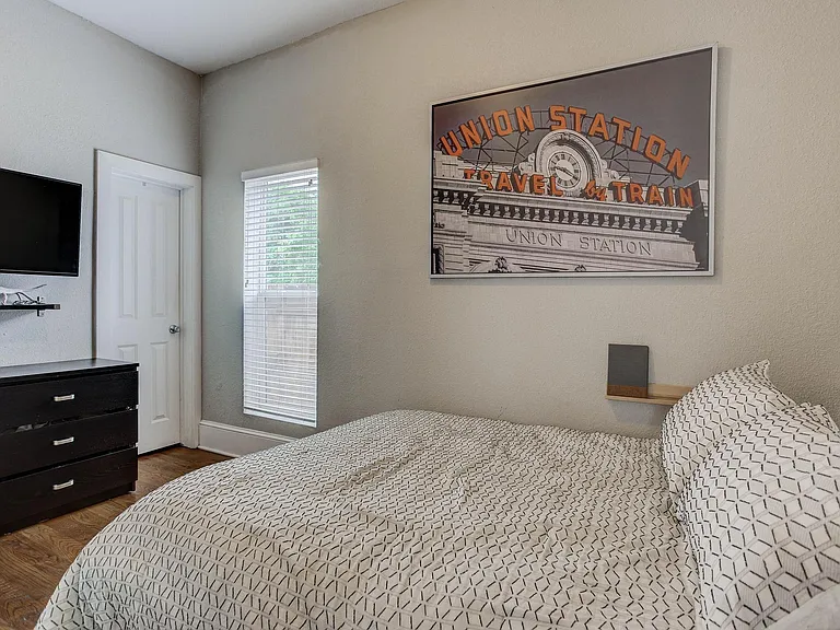 3777 N Franklin St — Photo 10